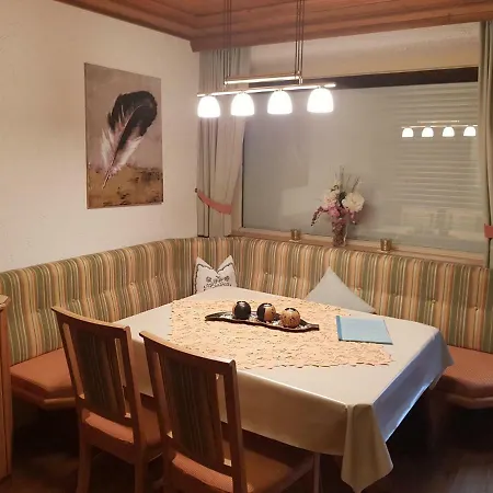 아파트 Appartmenthaus Birkenwald 제펠드 인 티롤